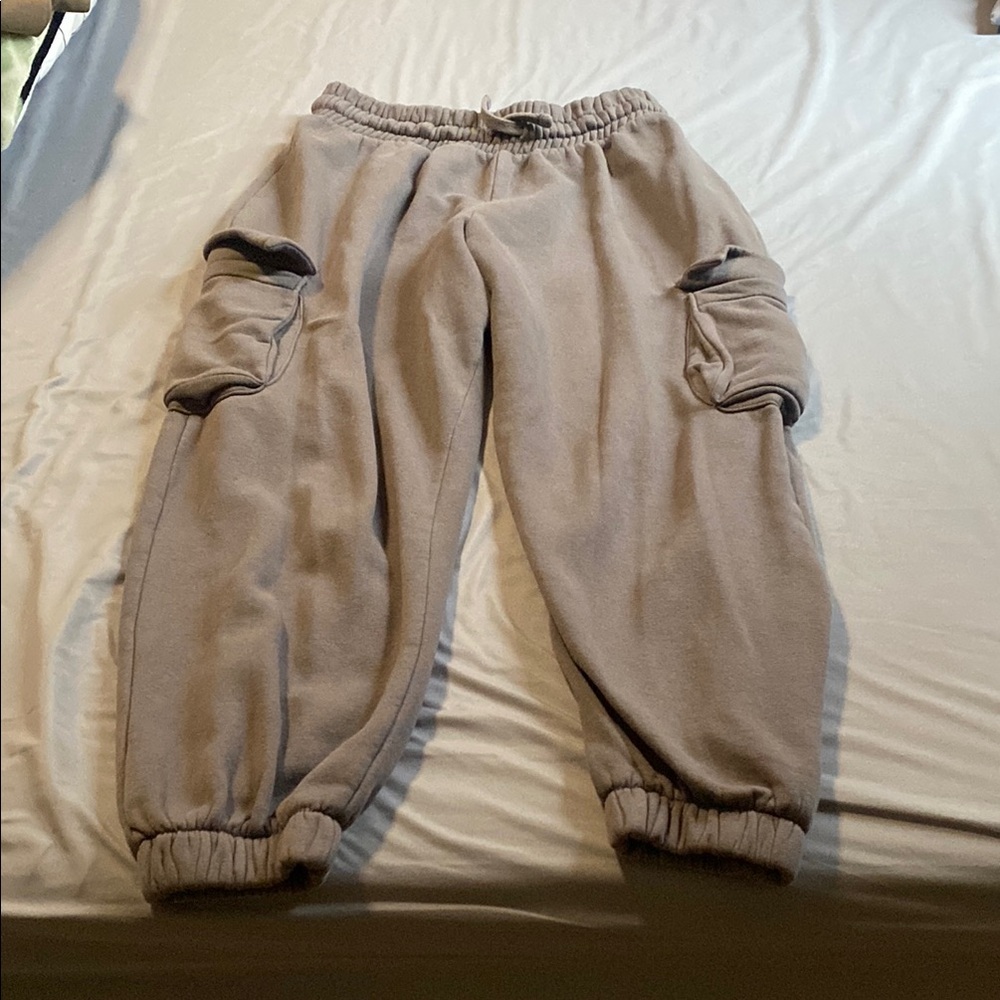 Zara Gray Joggers with Elastic Waistband and Relaxed Fit
